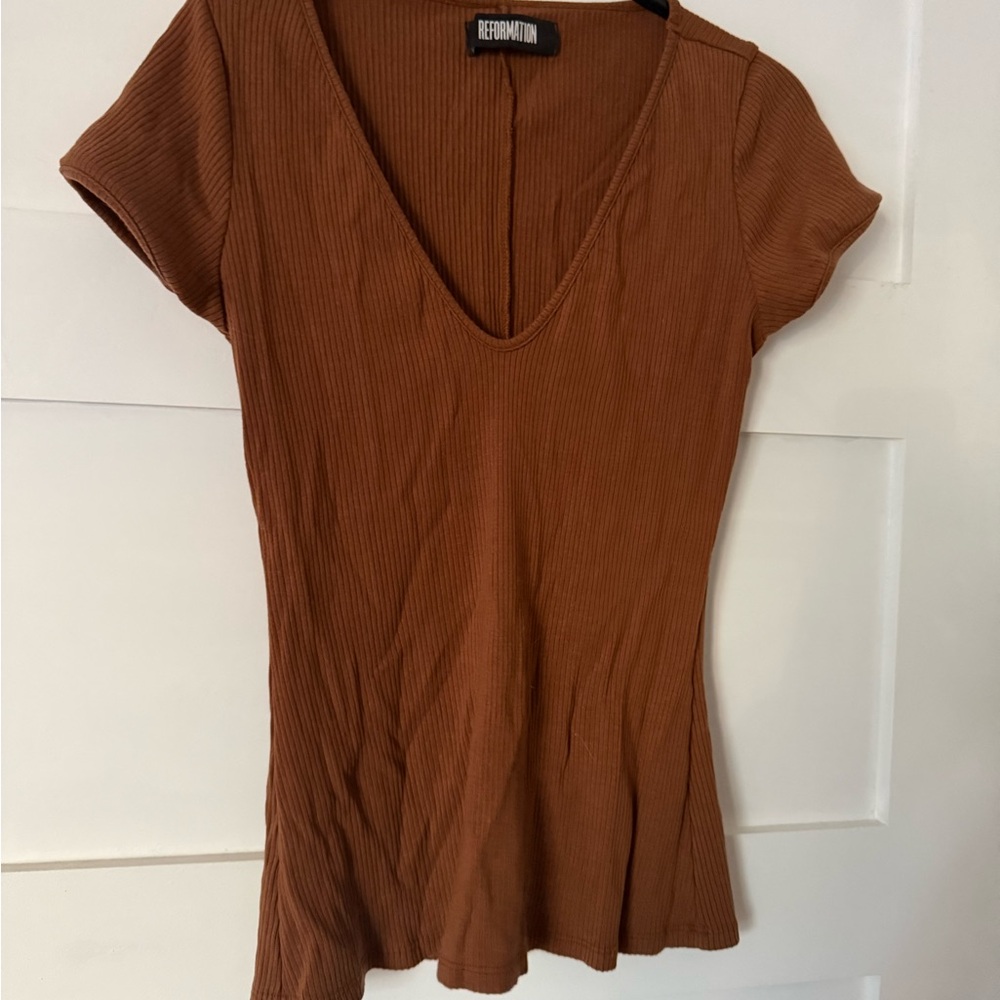 Reformation Chestnut Ribbed Short Sleeve Top